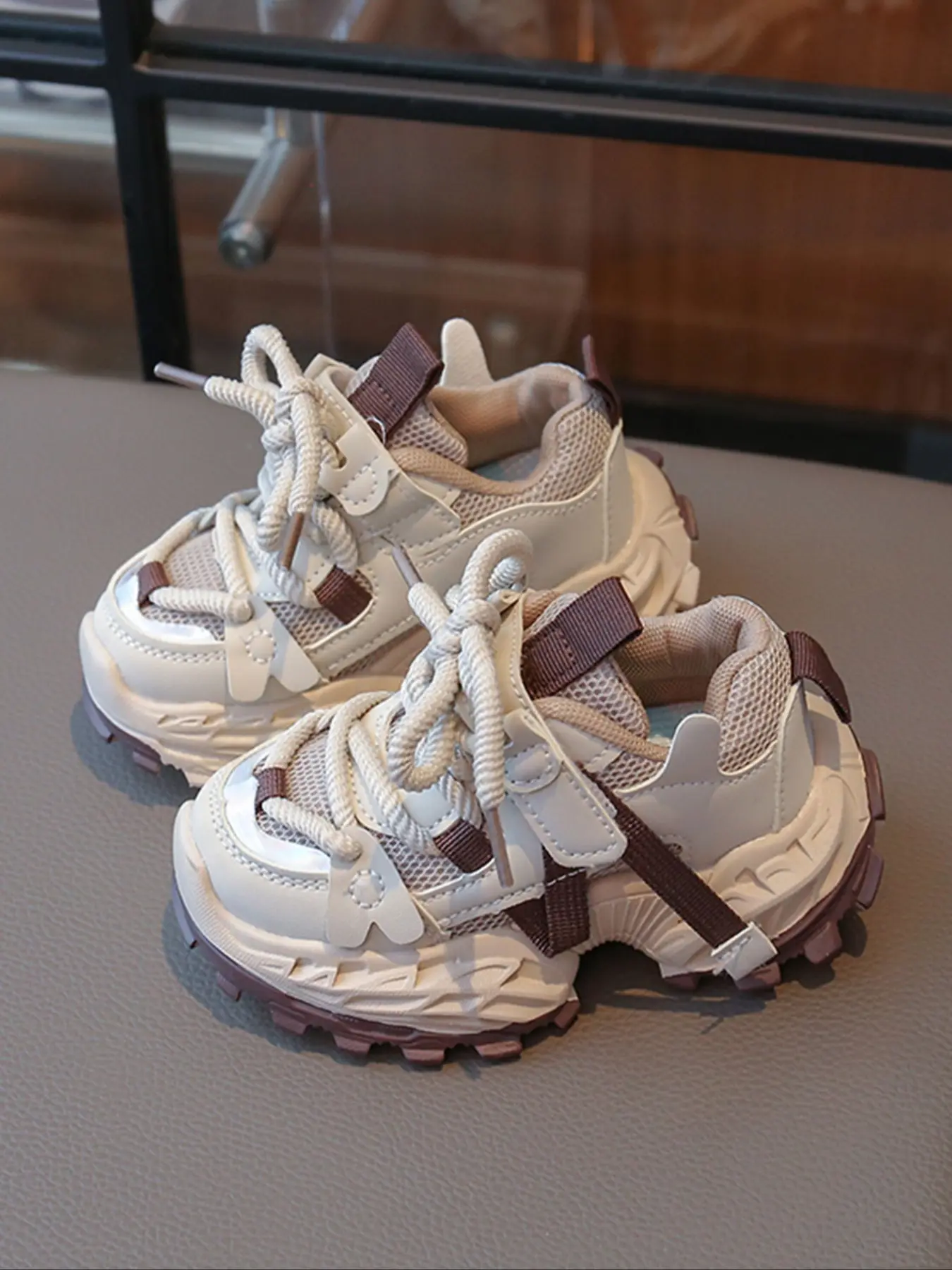 Fashionable Thick Sole Baby Walking Shoes, Trendy Infant Sneakers with Wide Straps, Versatile Sports Dad Shoes, Kids Shoes, Walking Shoes Babies