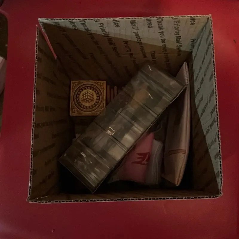 Random Items Surprise Bundle Box - Assorted Curated Mystery Box with Mixed Unique Products for Casual Gifting, Spontaneous Treats