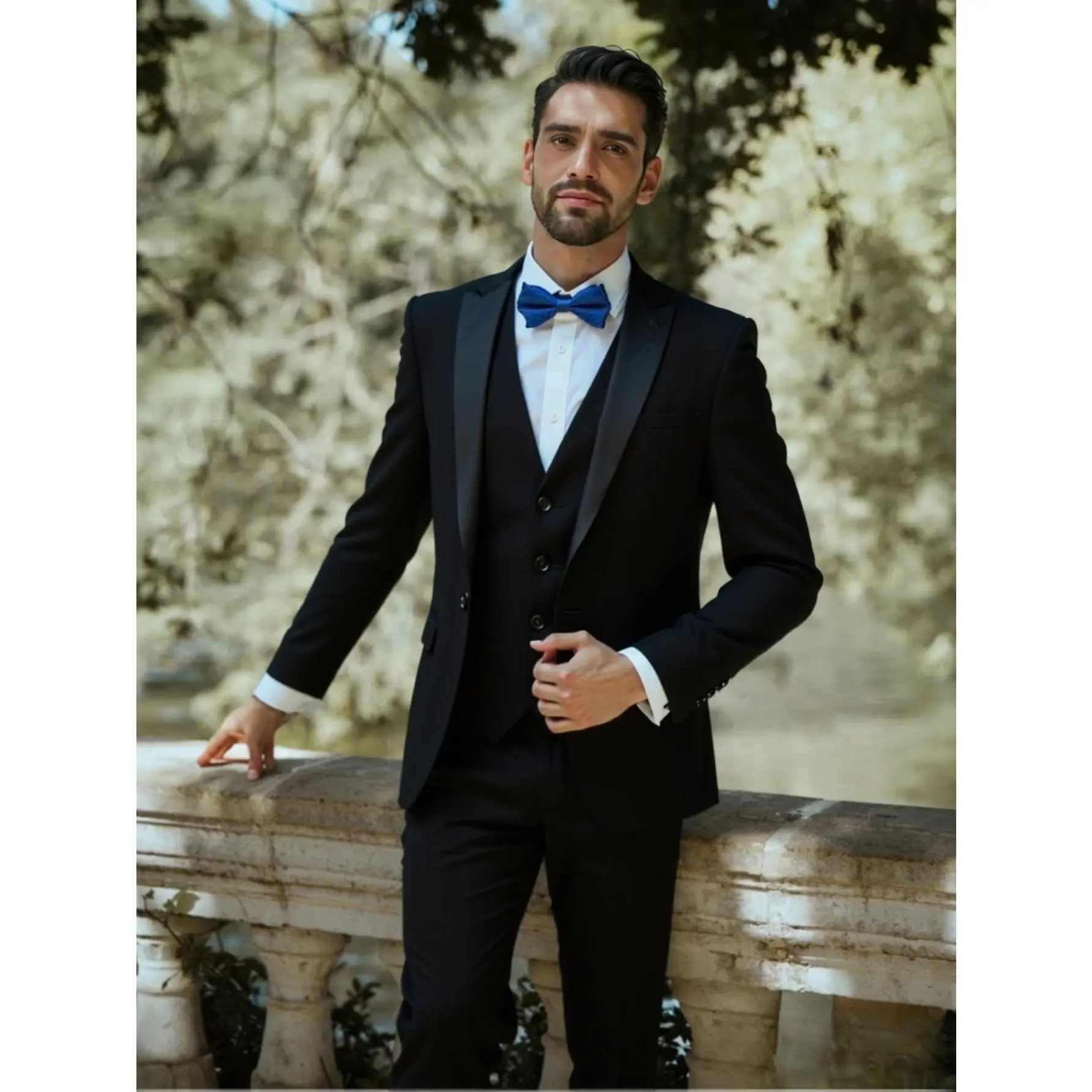 Men's 3-Piece Formal Wear Suit, Slim Fit Long Sleeve Polyester Tuxedo Jacket with Peaked Lapel, Vest, and Pants for Weddings & Proms, Love, Jeans, Menswear, Matching, Plain
