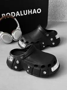 Punk Style Thick Sole Rivet Toe Shoes, Slipper, Cool Holey Sandals, Versatile for Daily Outing, Beach, Home, Outdoor Wear
