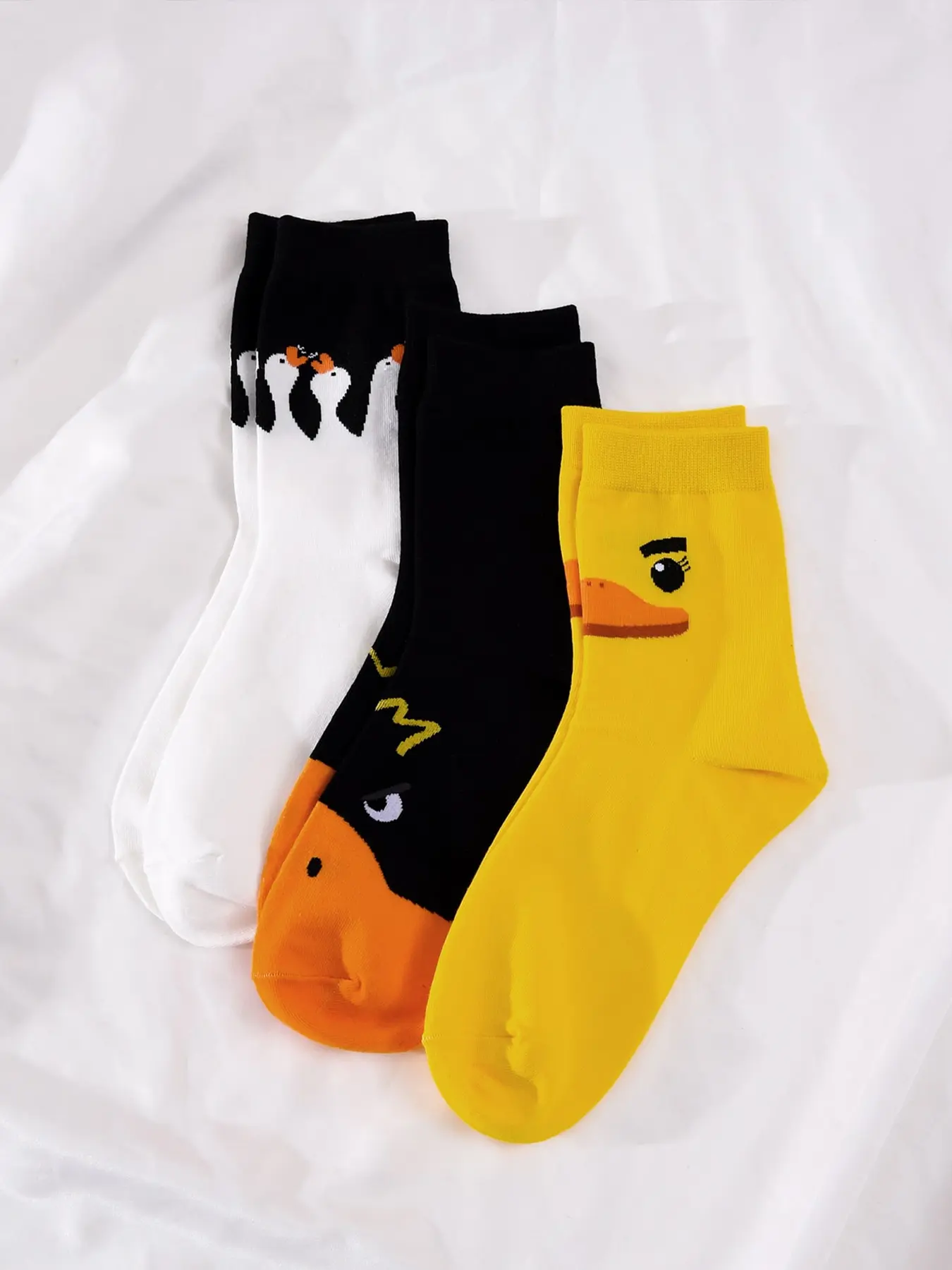 Women's Cute Duck Pattern Mid-Calf Socks, 3 Pairs Casual Fun Design, Comfortable & Stylish Footwear Accessory