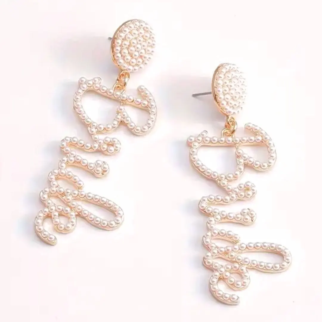 Bride-to-Be Statement Earrings - Chic Bachelorette Party Accessory, Unique Bride Gift for Honeymoon, Newlywed Gifts