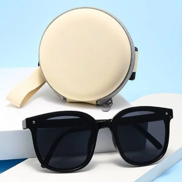 Women's Foldable Pocket UV400 Sunglasses - Polarized, Anti-Glare, Scratch-Resistant, Durable, Lightweight, Full Rim Polycarbonate PC Retro Shades with Case, Maximum Protection, On-the-Go Use Fashion Eyewear