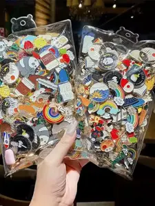 100 Piece Cartoon Enamel Brooch Set, Random Mix, Cute Style, Perfect for Backpacks, Clothes, Hats, Blind Box Gift