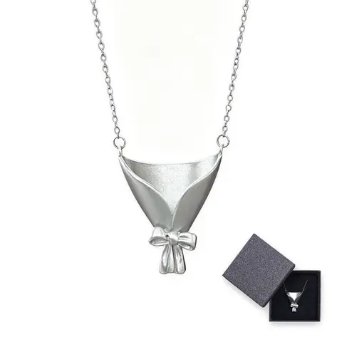 DIY Bouquet Necklace Create your own custom floral accessory by inserting dried or fresh stems. Holiday gifts for friends and family