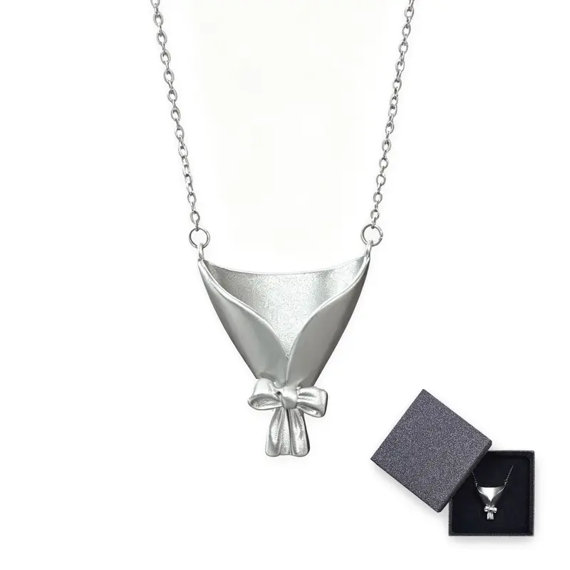 DIY Bouquet Necklace Create your own custom floral accessory by inserting dried or fresh stems. Holiday gifts for friends and family