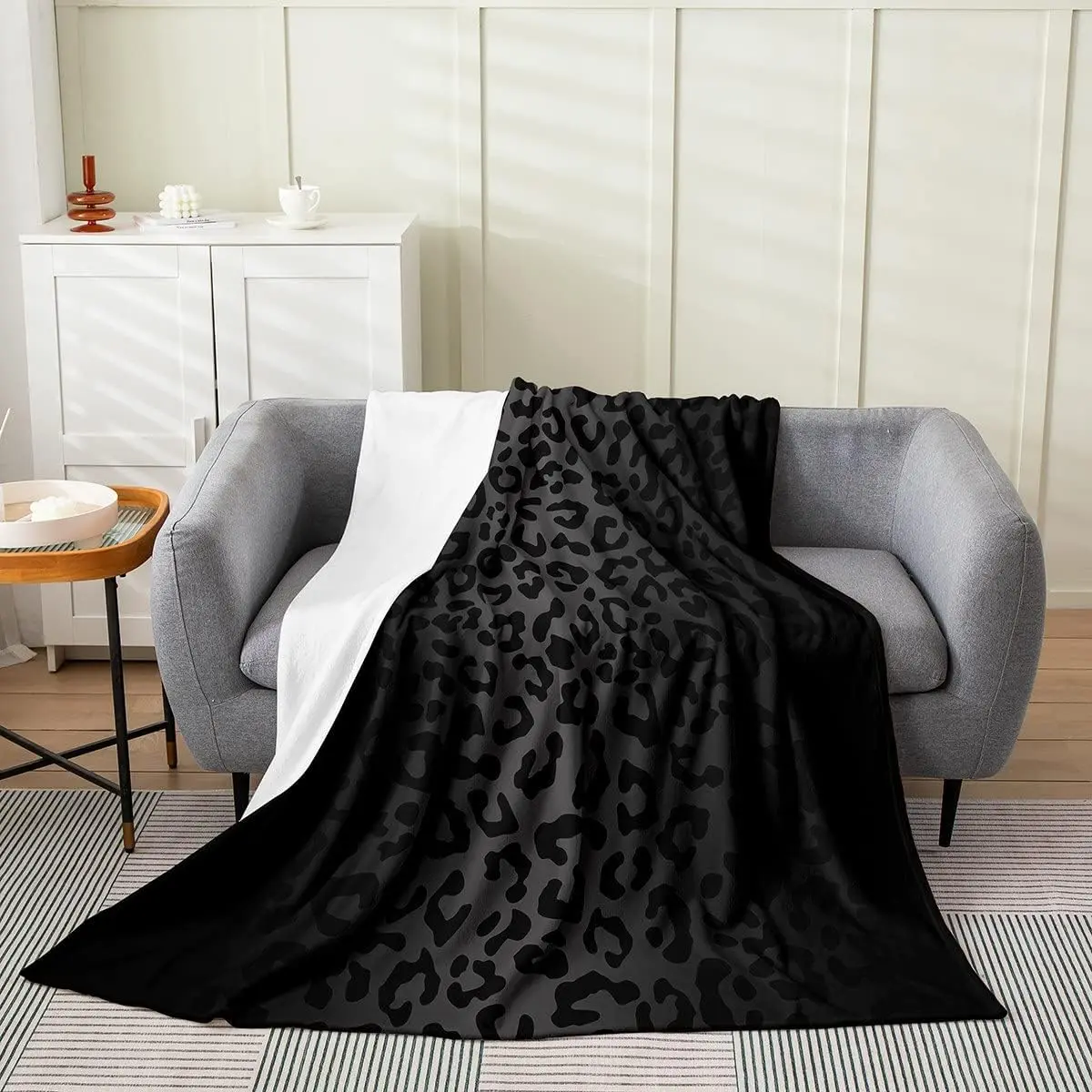 Leopard Pattern Flannel Fleece Blanket - Cheetah Print Soft Cozy Lightweight Plush Throw, Portable Travel Blanket for Bedroom Bed and Sofa, Leopard Pattern Blanket