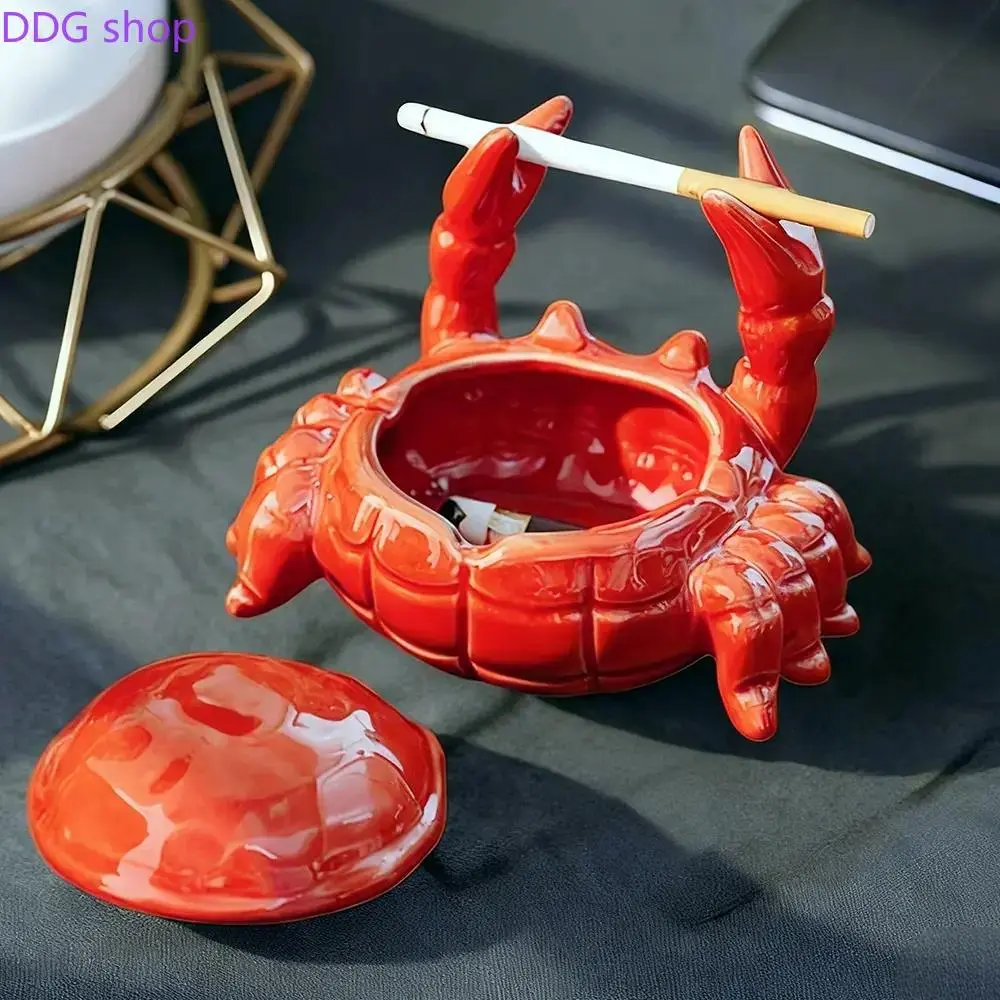 Cute Crab Ceramic Ashtray with Lid, Windproof Ash Tray for Patio & Porch Windproof Outdoor Patio Ash Tray, Creative Desk Ornament for Home & Office Decor, Unique Gift for Smokers, Men & Women