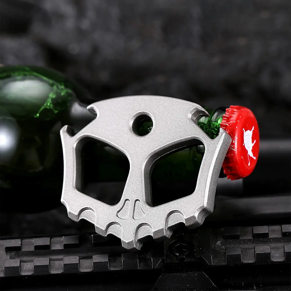 Edc Outdoor Skull Tactical Bottle Opener Hanging Backpack Accessory, Necklace Pendant Car Decoration Charm, Durable Edc Gear for Hiking & Camping, Utensils, Modern