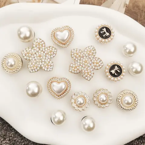16PCS Bling Flower & Heart Shaped ABS Shoe Charm Set, Bling Shoe Charms, Rhinestone & Faux Pearl Embellishment, Shoe Decoration, DIY Shoe Accessories for Clogs, Ideal Gifts