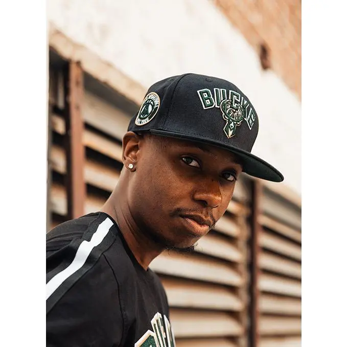 Pro Standard Wordmark Retro Classic Milwaukee Bucks Snapback Hat