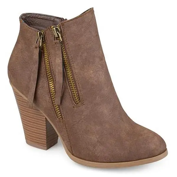 Journee Collection Women's Wide Width Vally Bootie