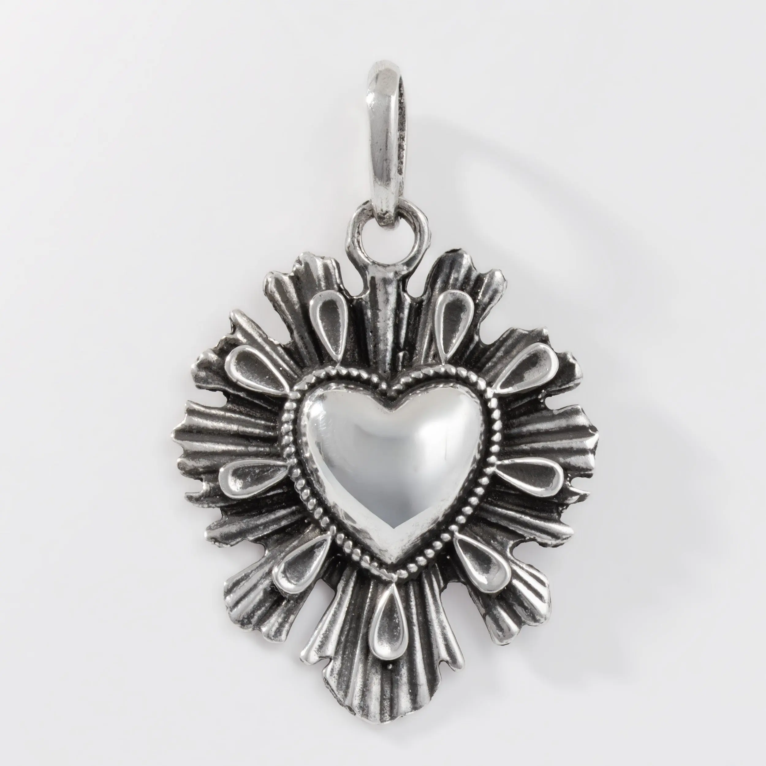 Sterling Silver Heart Pendant - Taxco Handcrafted, Rope Frame, 10.86g, 1.5in Height, Full Ray, Elegant Exquisite Trendy Pendant for Adults' Anniversary (Literature & Art Enthusiasts' Jewelry)