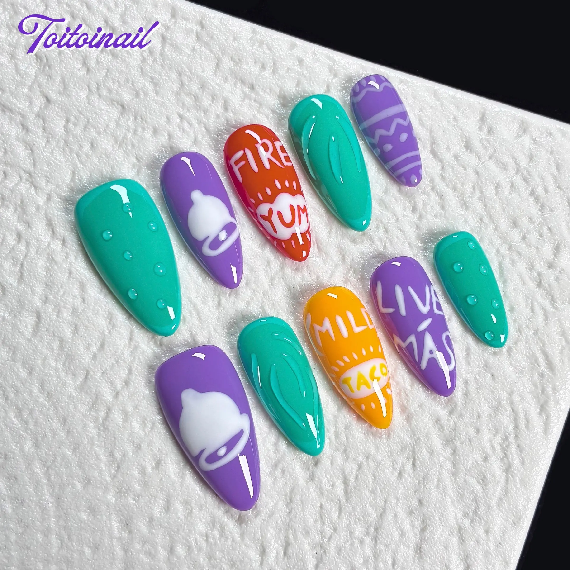 Taco Frenzy Handmade Press-On Nails, Decorative Nails, Medium Almond Shape, 10pcs, Multicolor Graffiti Taco Themed Fun Nail Art, Dopamine Streetwear Aesthetic, For Daily, Party, Reusable DIY Nail Art