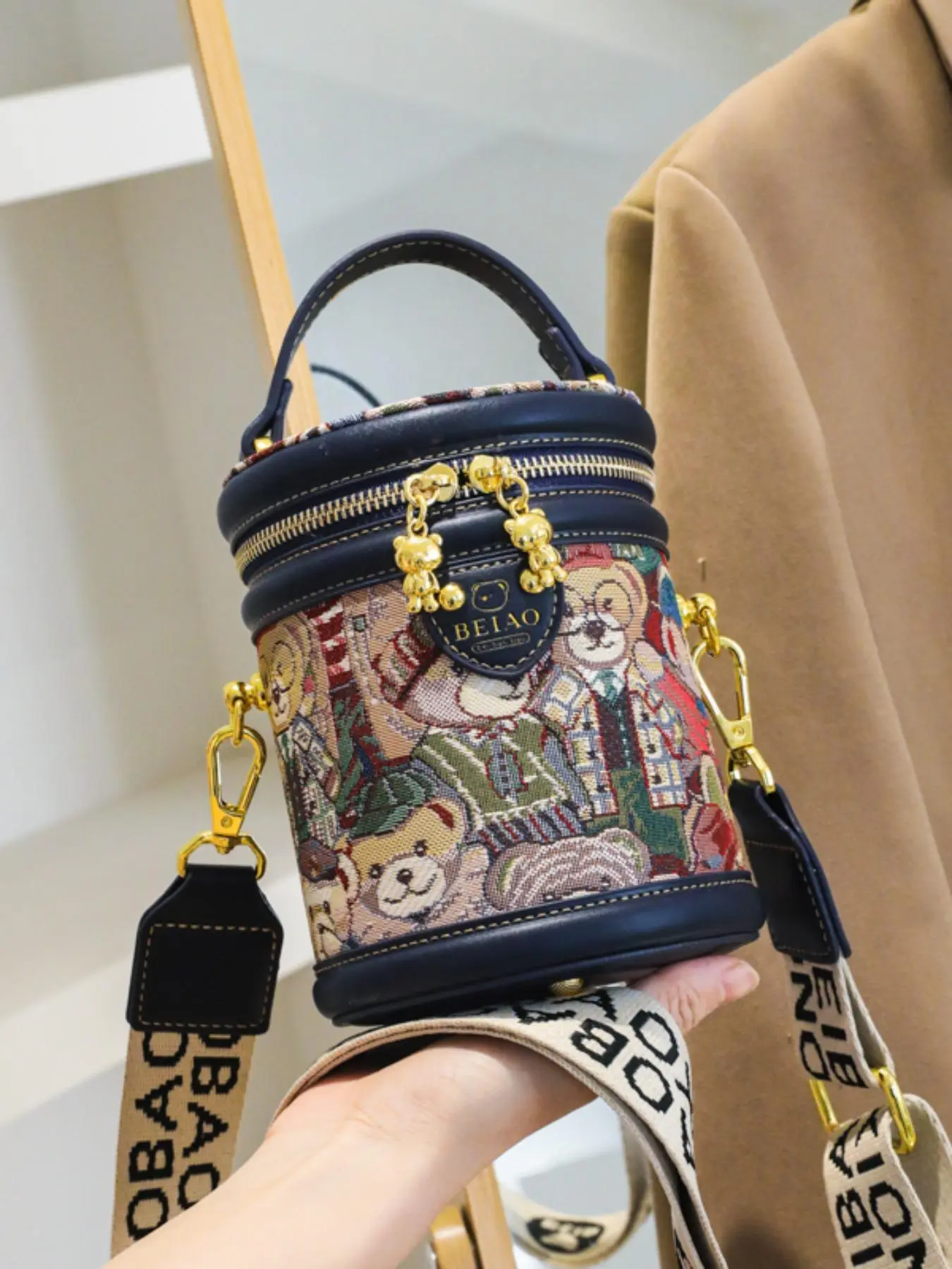 Fashion Cartoon Bear Pattern Bucket Bag, Fashionable Cylindrical Wallet with Top Handle, Mini Double-zipper, Fashionable Unique Bags, Daily Use Purse, Casual Fashion Bag, Fashion Patterned Bag