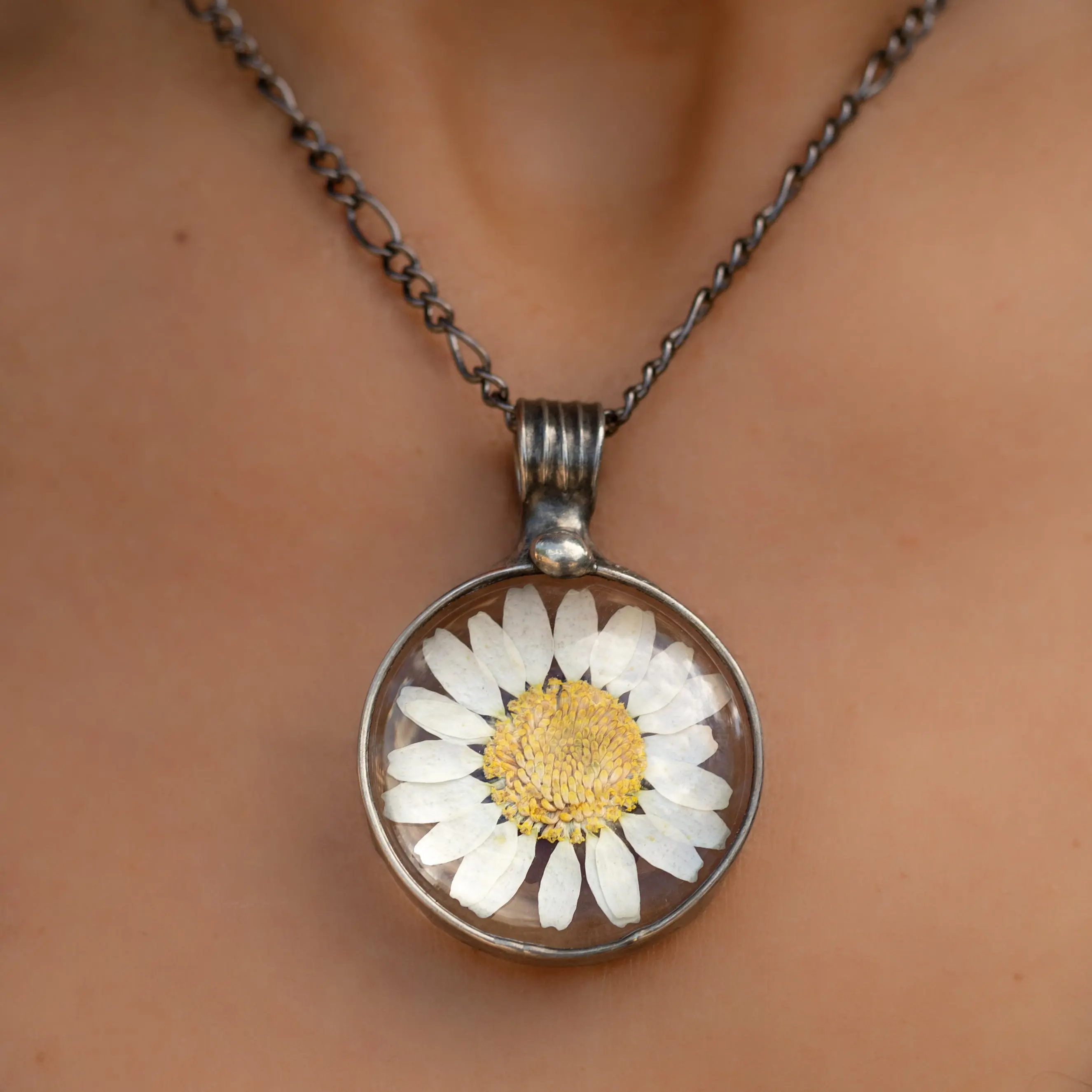 Pressed Flower Daisy Necklace, Real Flower Jewelry, Glass Pendant Gift