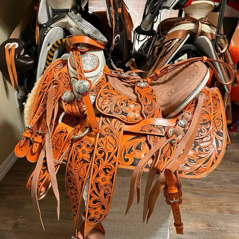 Montura cincelada