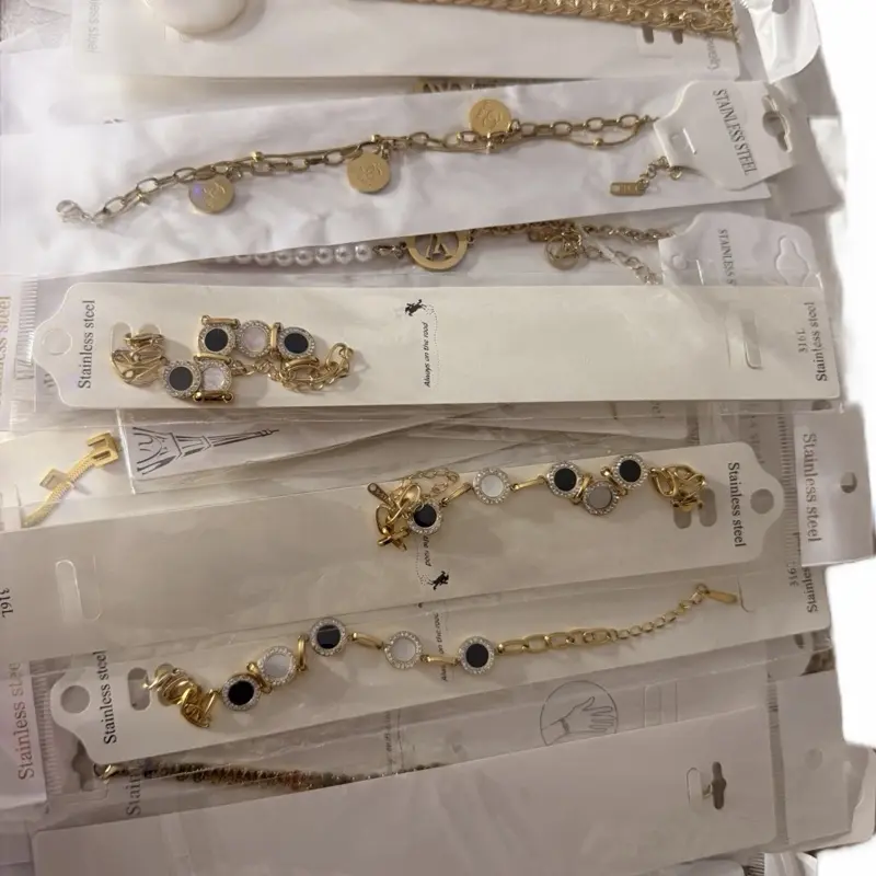 Women's Luxury Élégants 12 Pieces Jewelry Pack This product includes 12 beautiful jewelry pieces in one pack. You will receive 12 pieces with your order Perfect for gifts, personal use, or resale. Quantity: 12 pieces per order.