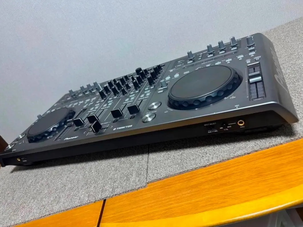 Pioneer DJ DDJ-T1 Traktor DJ Controller Boxed Tested Working