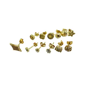 Aretes pequeños con cierre mariposa en oro 14K