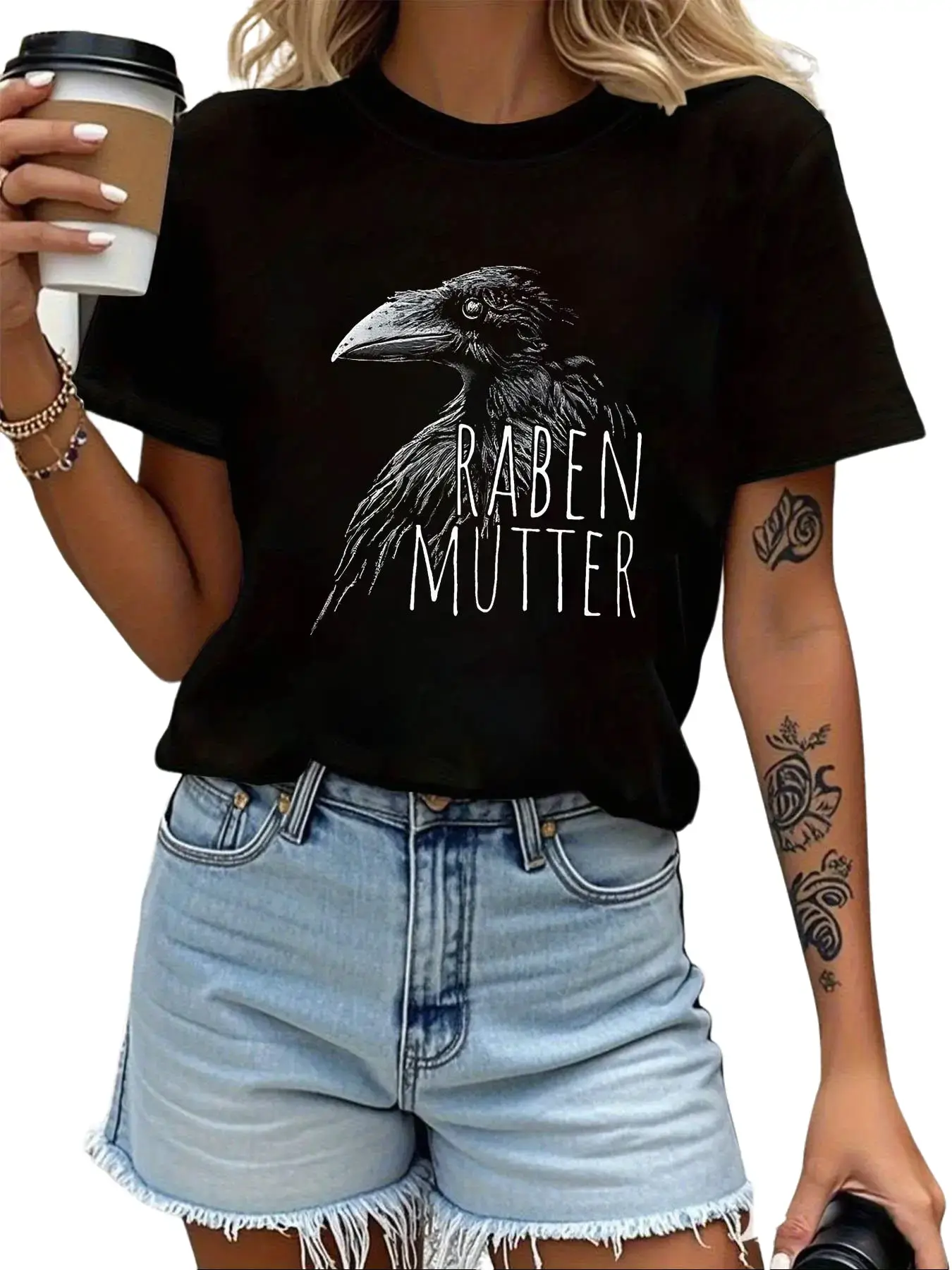 A Women'S Round-Neck Spring And Summer T-Shirt Featuring a Realistic Sketch Design of a Crow with The Text 'RABEN MUTTER'