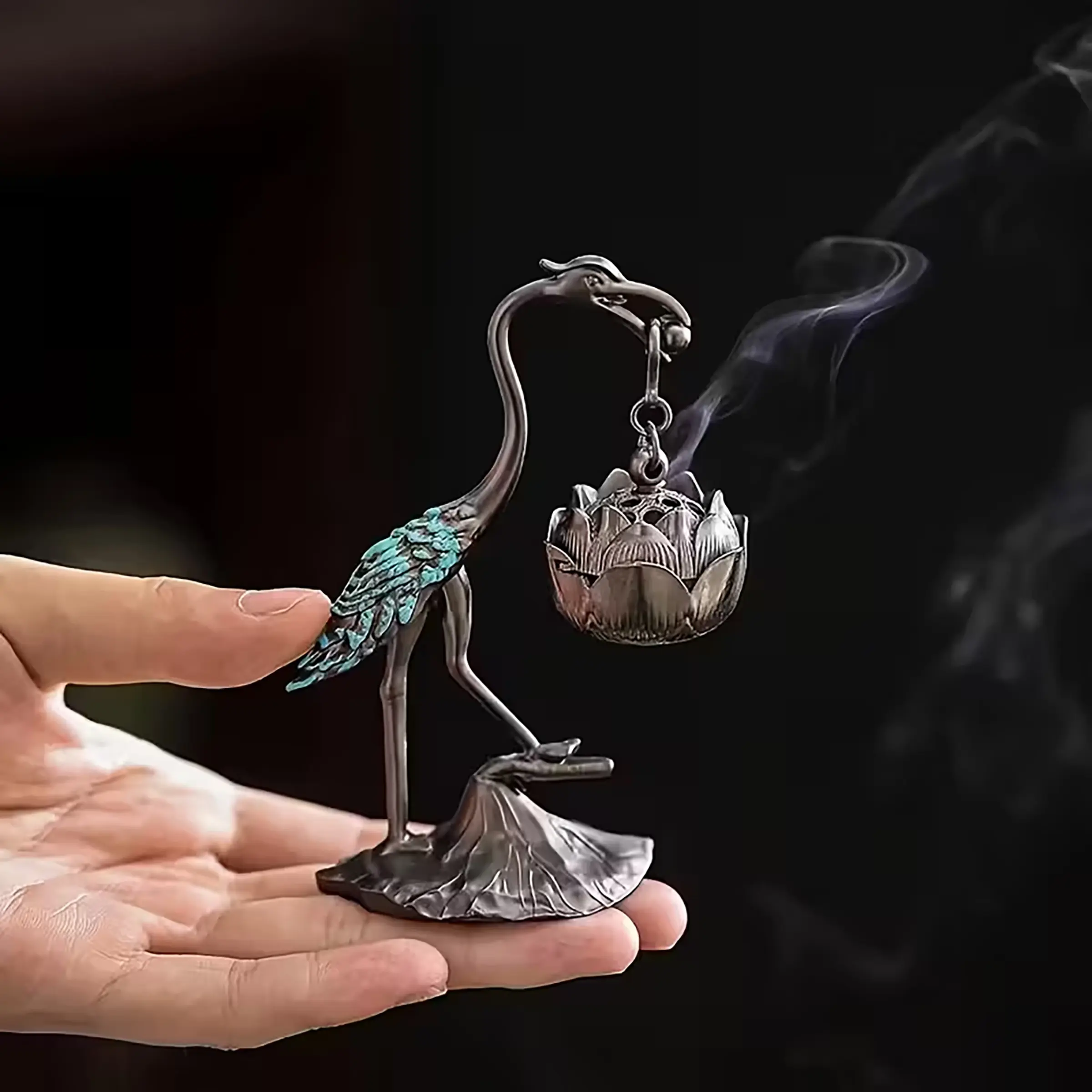 1 Small Hanging Crane-Shaped Incense Burner, Fragrance, Aroma, Home Fragrances, Home Fragrance Products, Suitable for Home Décor and as Gifts for Christmas, Thanksgiving, Easter, Mother's Day, And Father's Day.