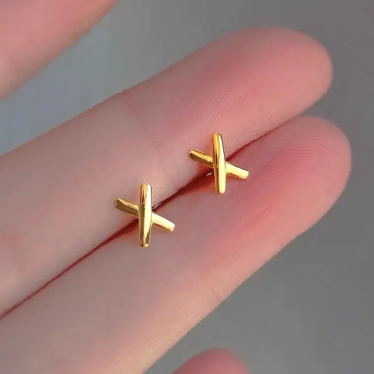 s925 sterling silver Tiny Letter X Stud Earrings，Minimalist Simple Unique Earrings for galentine‘s party valentine’s day gift，fashion zirconia earrings，anniversary holiday jewelry，gift for women