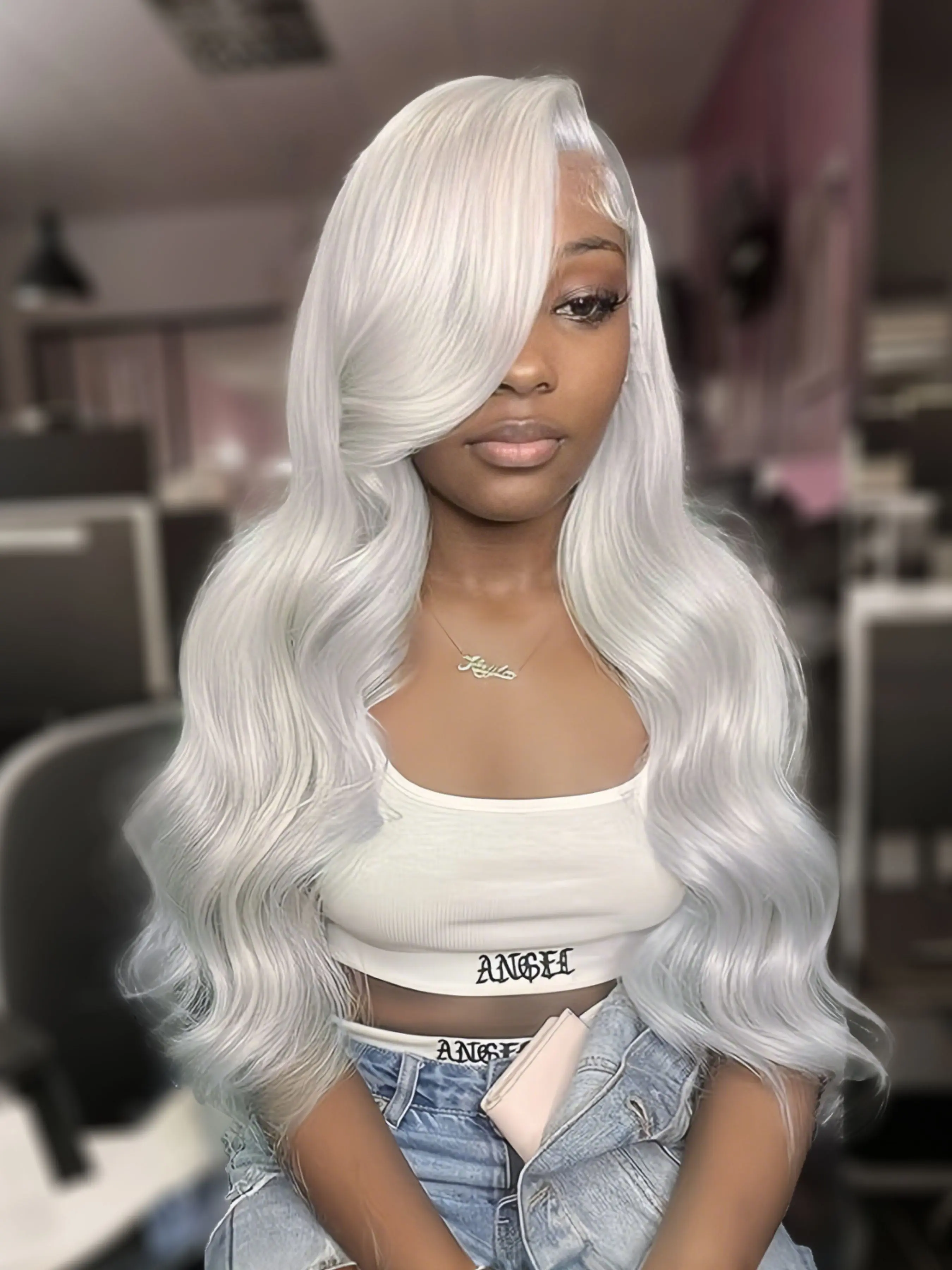 Silver White Synthetic 13×4 Lace Front Wig Glueless Frontal Wig Silver White Wavy Heat Resistant Fiber Wig For Women Daily Party Use 180% Density 28Inch Synthetic Fiber Wigs