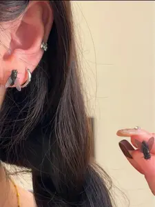 Women's Realistic Fly Earrings, Insect Jewelry, Creative Mini Fake Fly Ear Studs, Gothic Casual Daily Wear, Unique Gift Idea, Fashionable Jewelry, Lightweight Earring