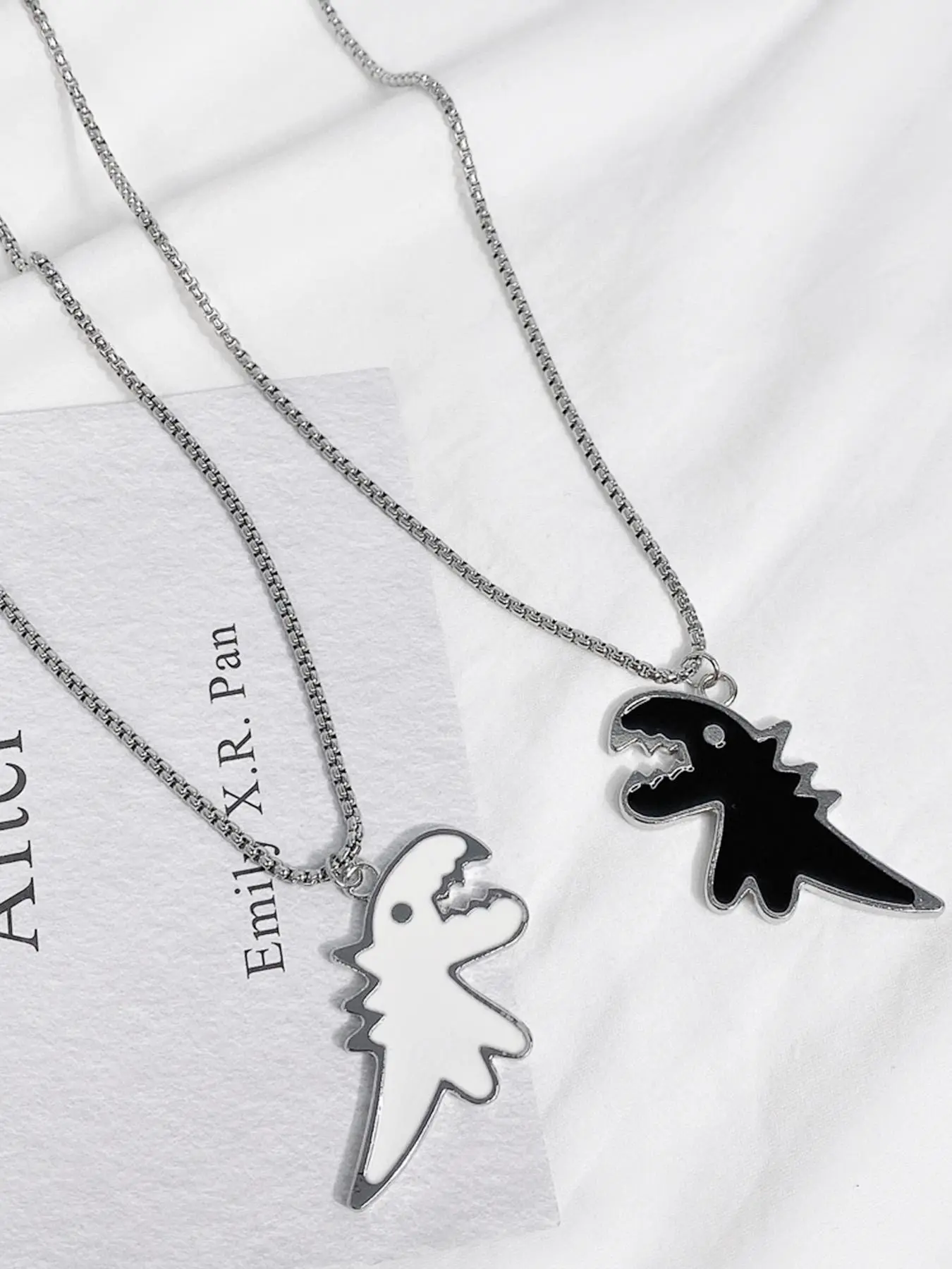 Dinosaur Pendant Couple Matching Necklace, Fashion Jewelry for Party, Daily Clothing Decor, Trendy All-match & Exquisite Jewelry for Birthday Gift, Couples Necklace, Necklace Set, Stainless Steel Necklaces, Fashionable Accessories