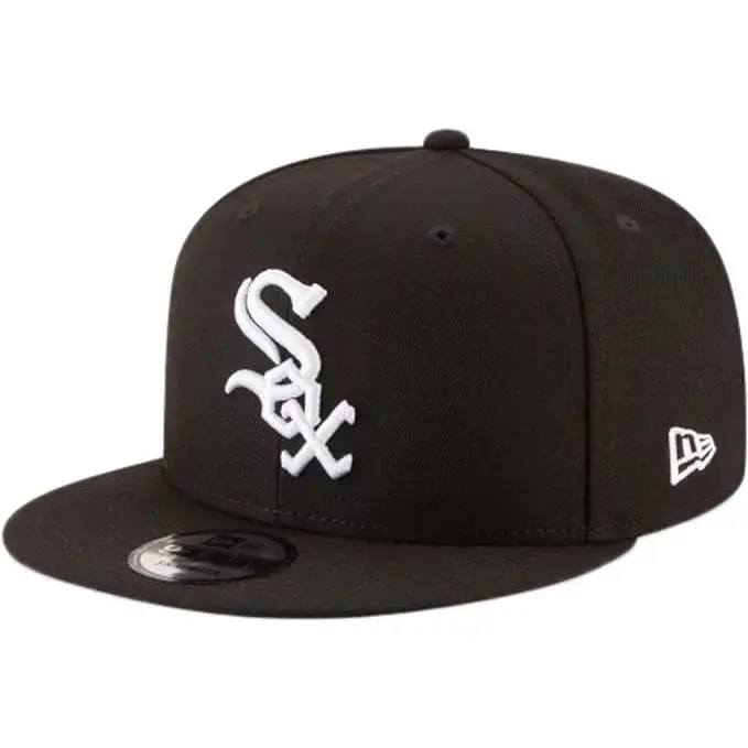 New Era 9Fifty Chicago White Sox Fashion Snapback Hat with Flat Brim and Embroidered Logo, Adjustable Fit - Black/White 11591069