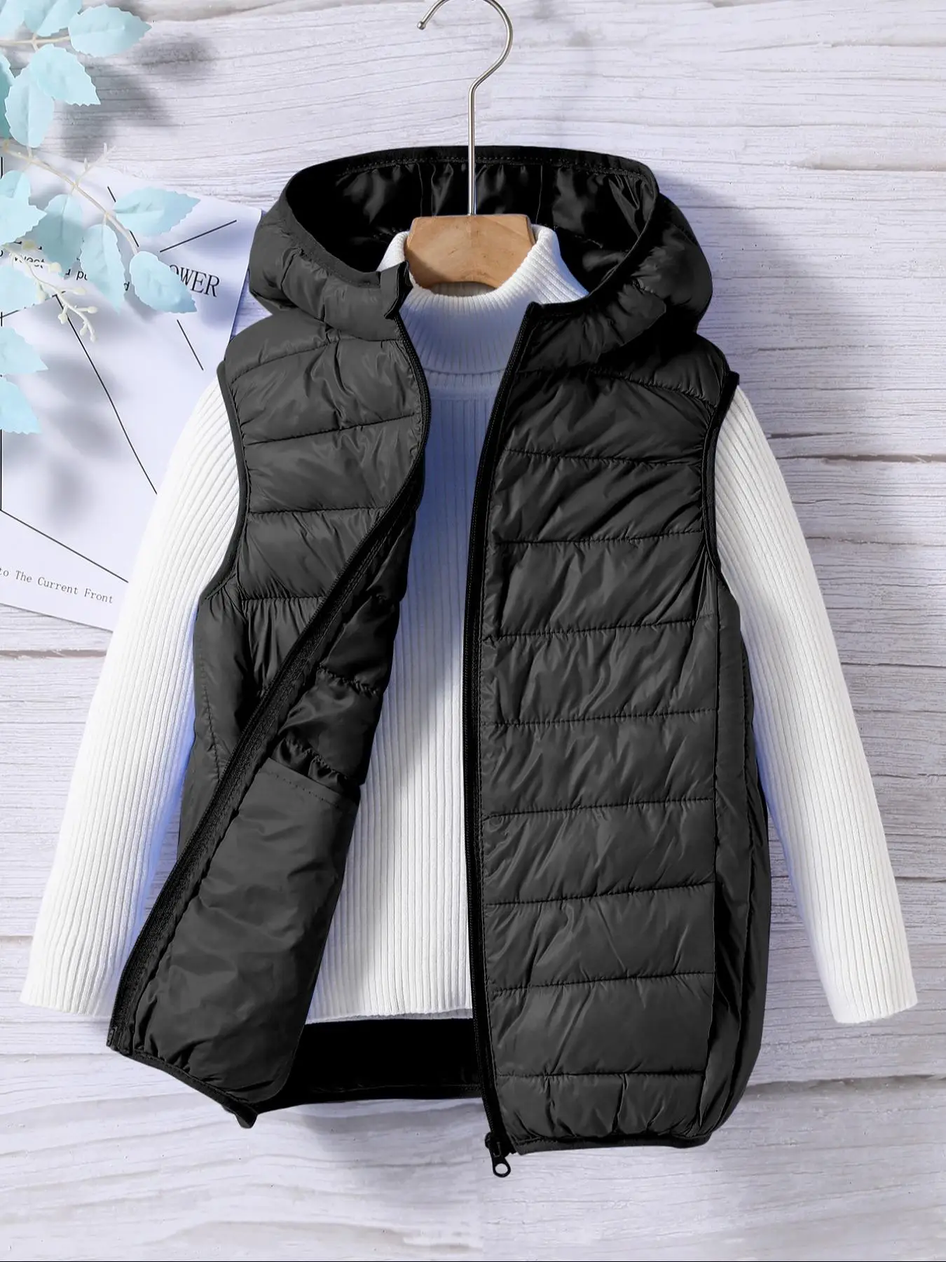Girl's Solid Color Pocket Zip Up Hooded Puffer Vest Coat, Casual Sleeveless Outerwear for Fall & Winter, Kids Clothes for Daily Wear