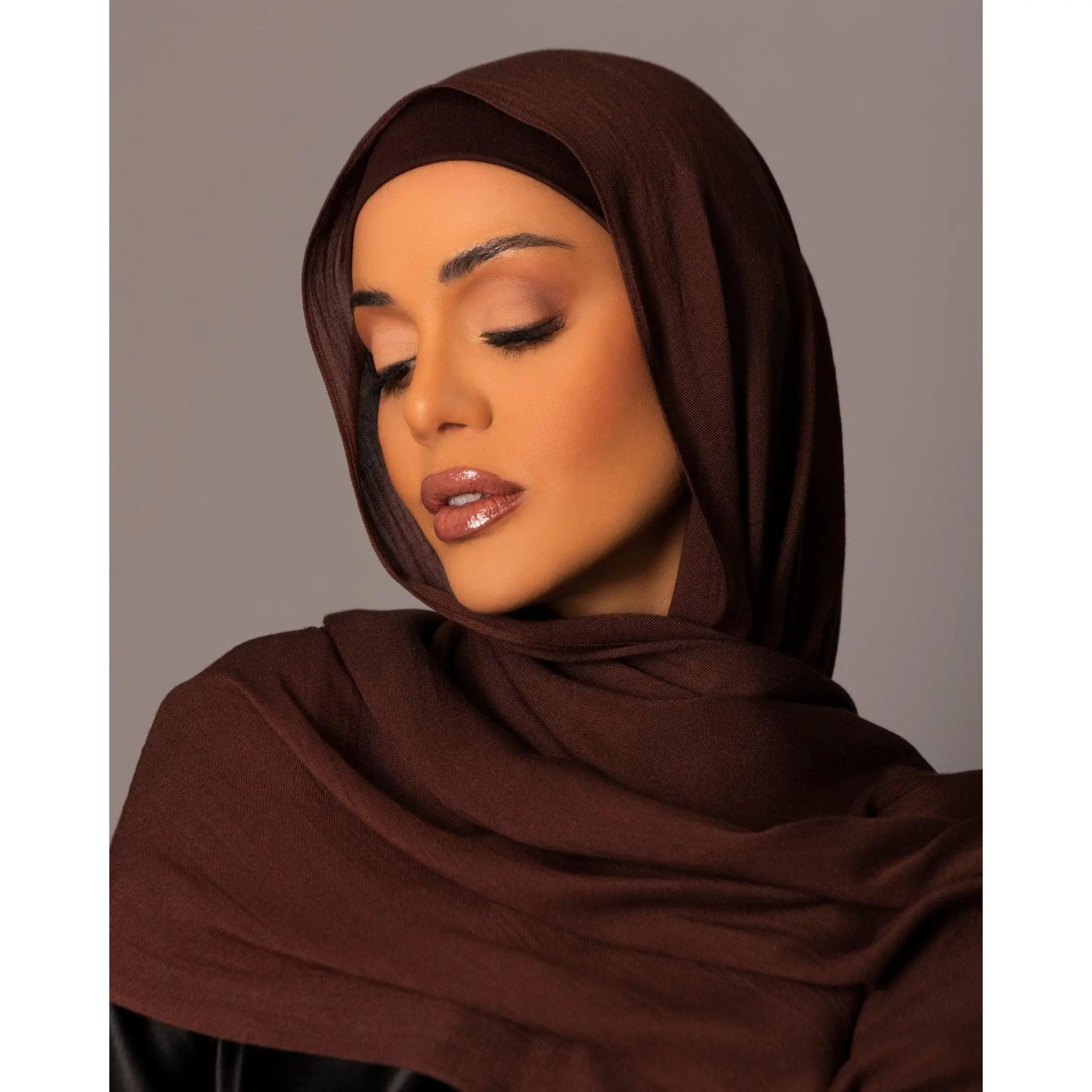 Premium Modal Hijab with matching under cap set – Auburn Brown