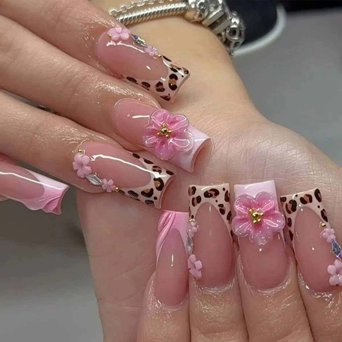 24pcs 3D Leopard French Press-On Nails with Flowers - Reusable Manicure Nail Tips, Cutics-Friendly Short & Long Ins Style for Party, Wedding Buy One Get One Free Fashion Set acrylic false nail