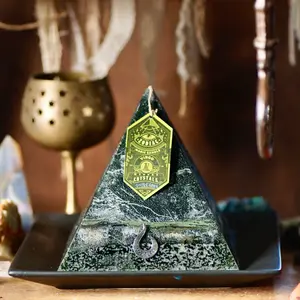 Virgo Pyramid Crystal Candle - Discover you zodiac crystals inside - Burns for 100+ Hours