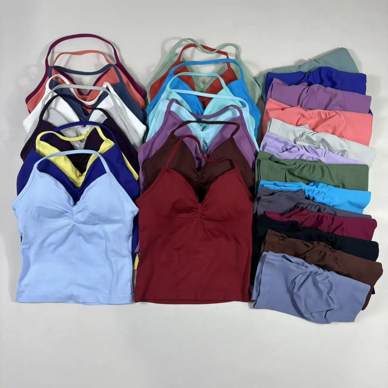 (With Logo) DFYNE DFYNE Longline Strappy Top Shorts Set- Seamless shapingdesign, hip-lifting design, women's sportswear set, suitable forvarious occasions such as yoga, fitness, cycling, hiking, running, sports, and outdoor leisure halter cute