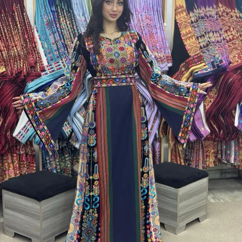 Elegant Thobe Embroidered Long Dress with Wide Sleeves and Colorful Patterns for Special Occasions