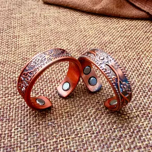 Adjustable Copper Magnetic Ring, Unisex Hypoallergenic Band Ring, Comfortable Everyday Wear, Meaningful Gift for Women and Men