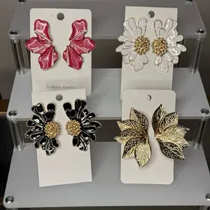 4 pairs high non tarnishable retro earrings