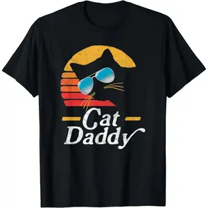 Cat Daddy Vintage 80s Style Cat Retro Sunglasses Distressed T-Shirt
