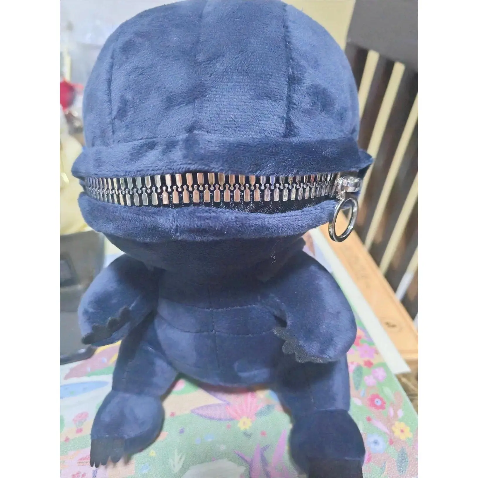 Plush Dolls New Alien Xenomorph Shaped Zipper Mouth Fashion Kawaii Stuffed Pillows Toys Cartoon Room Ornaments Surprise Gift