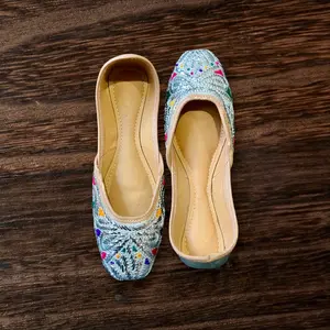 Traditional Handmade  Punjabi Jutti Flat Footwear Flatform Walking Shoes
