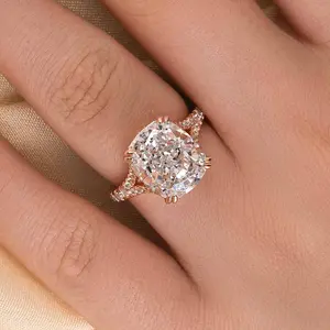 Effinny 5.0ct Split Shank Crushed Ice Cushion Cut Elegant Engagement Ring - 5A Grade Cubic Zirconia Silver Band for Adult Females' Wedding Promise & Anniversary Occasions, Wedding Promise Ring
