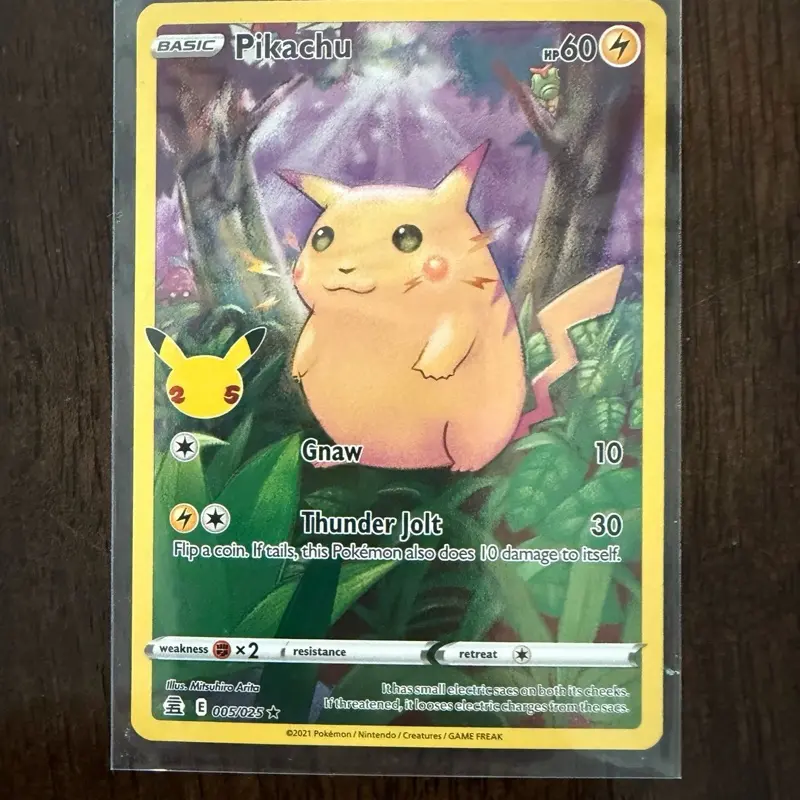 Pikachu 005/025 Trading Card - 2021 Pokémon Celebrations 25th Anniversary Collection