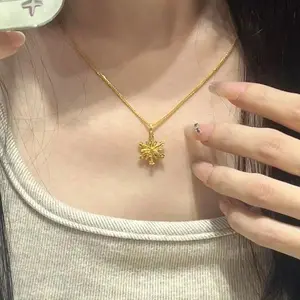 LisiZen Gold Snowflake Pendant Necklace for Women, 2025 New Design, Chic Fashion Collarbone Chain Jewelry DZXL3864