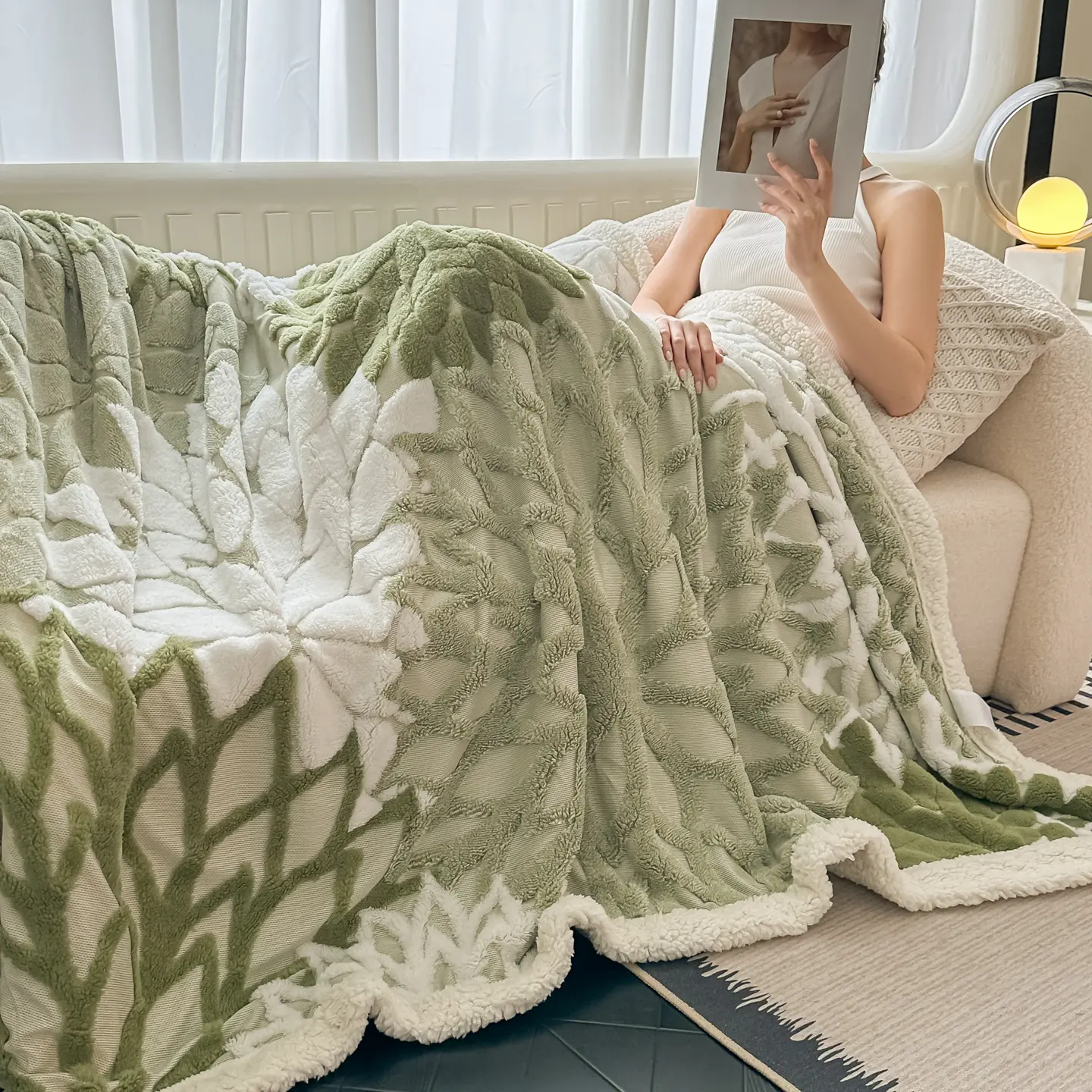 Gentle Soft Sage Green Lightweight Throw Blanket for Couch, Sofa Blanket - Checkered Fleece Blankets Christmas Gifts for Women Men Girls, Cute Soft Cozy Throw for Bedroom Home Decor Gifts, Warm Throw Blanket, Comfy Blankets, Soft Throws Blanket
