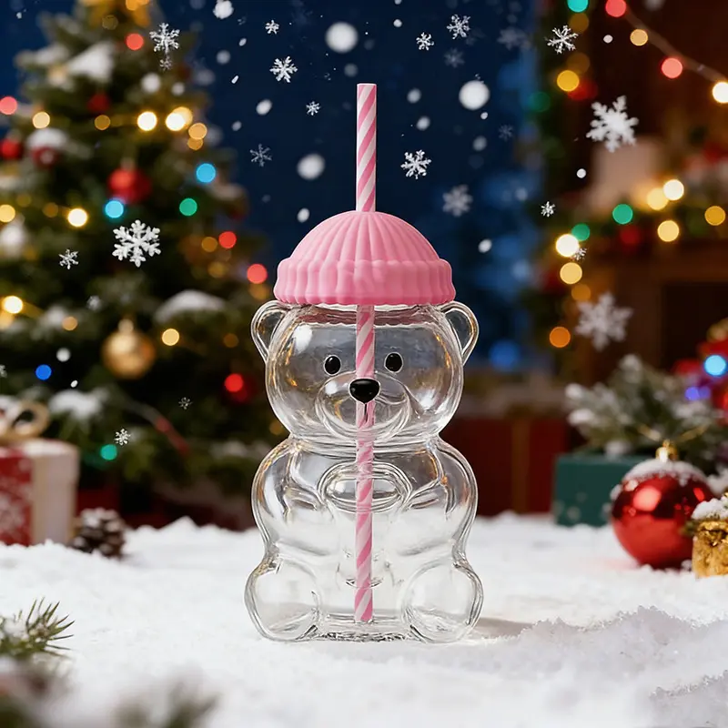 Adorable Bear Glass Cup, 20 oz Capacity with Free Straw and Lid, Cute Drink Cup for Daily Use, Sweet Gift for New Year and Valentine’s Day Tumbler Bottle