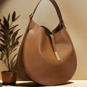 Fashionable multifunctional women's armpit bag suede equestrian design large capacity dumpling bag tote bag trendy popular hand-held crescent bag