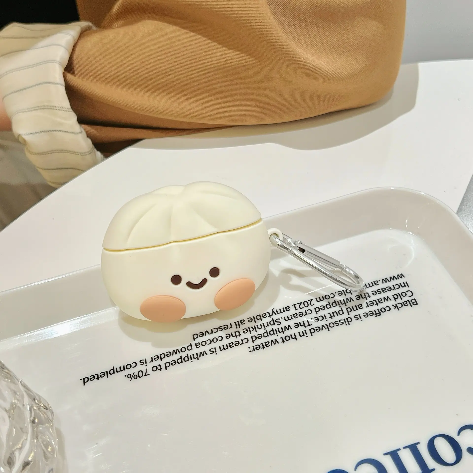 1 piece of steamed bun earphone case, Cute wireless Bluetooth earphone case, Earphone protective cover, drop resistant, durable, portable and protection accessory, suitable for AirPods pro3/1/2/4/pro/pro2