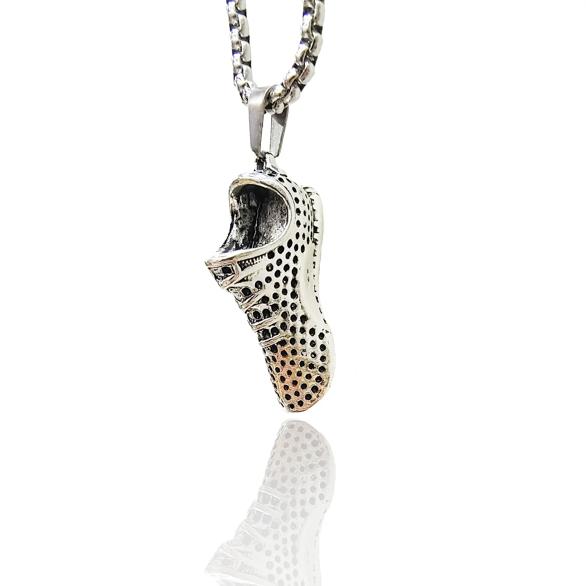 Internet Celebrity Men's Necklace European and American Shoe Necklace Sweater Chain Stainless Steel Necklace Shoe Pendant